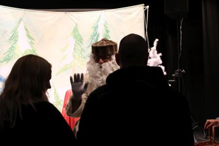 dedek Mraz in nagajiva vila, dec 2023, foto JSKD OI Trebnje (1)